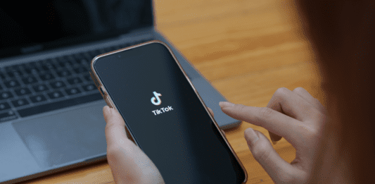 TikTok is Testing 15-Minute Videos tiktok testing 15 minute video