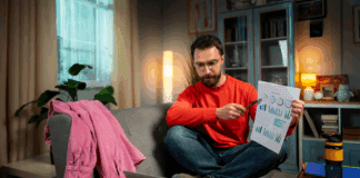 4 Side Hustles That Can Grow Into Full-Time Income