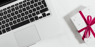 Top Corporate Gift Ideas to Strengthen Your Business Relationships