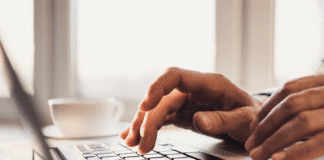 Is There an AI That Can Analyze PDFs? Best AI Tools Is There an AI That Can Analyze PDFs? Best AI Tools