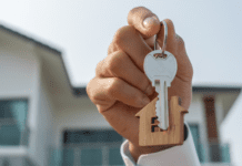 Old House, Big Updates, Small Budget — Why Floresville Sellers Consider Cash Offers