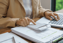 Why Finance Heads Outsource Bookkeeping Services During Busy Seasons