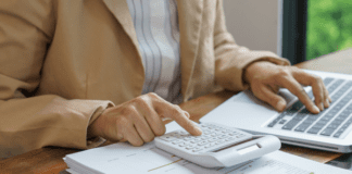 Why Finance Heads Outsource Bookkeeping Services During Busy Seasons