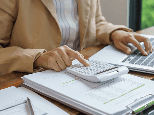Why Finance Heads Outsource Bookkeeping Services During Busy Seasons