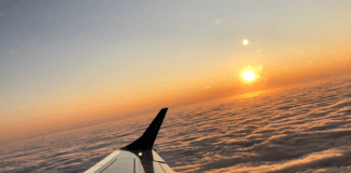 Traveling Solo? Here Are 6 Things to Do to Stay Entertained